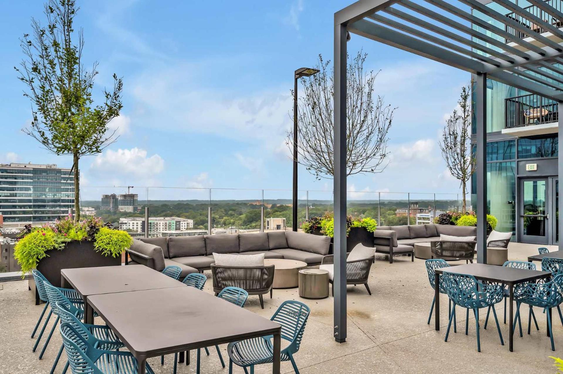 High-Rise Apt Raleigh Free Parking & Sunset View 1 Exterior photo