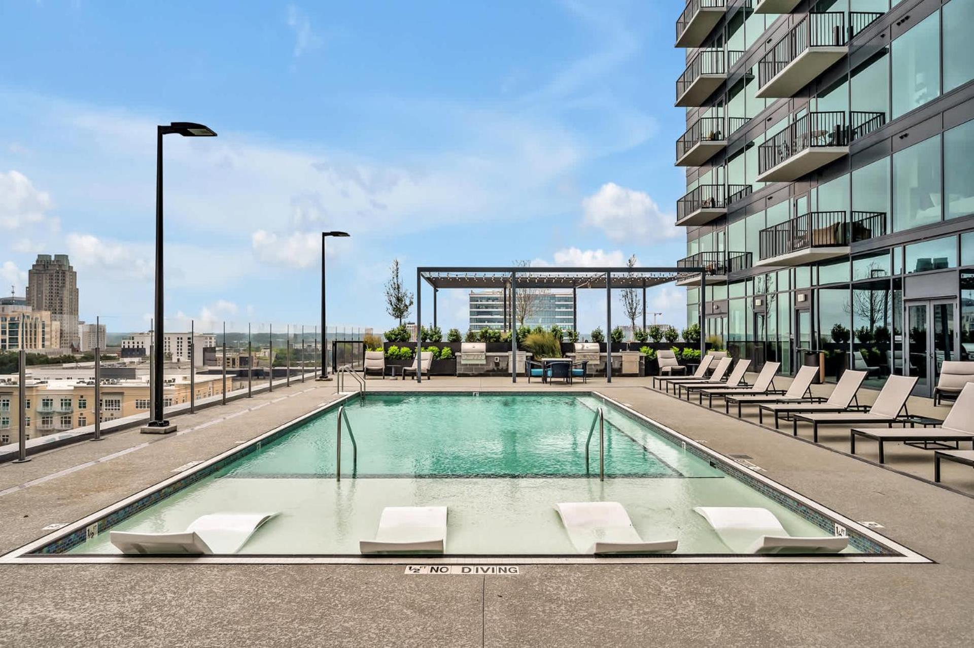 High-Rise Apt Raleigh Free Parking & Sunset View 1 Exterior photo