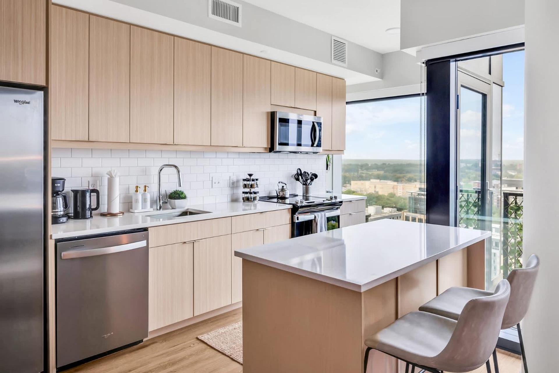 High-Rise Apt Raleigh Free Parking & Sunset View 1 Exterior photo